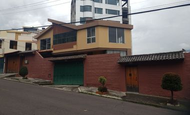 Venta de Casa Rentera para Negocio o Vivienda, El Batán, Zona Parque Metropolitano