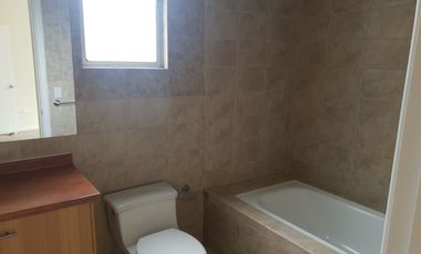 Venta de Casa Rentera para Negocio o Vivienda, El Batán, Zona Parque Metropolitano