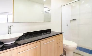 Moderno y tranquilo apartamento en uno de los sectores más exclusivos de Medellin