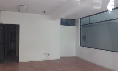 VENTA LOCAL 73 M2 SECTOR VOZ DE LOS ANDES, CENTRO NORTE, QUITO