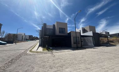 CASA EN VENTA, CLUSTER MARBORÉ HARAS DEL BOSQUE PUEBLA.