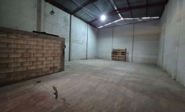 🏭 Bodega Comercial en Renta  con oficinas en  San Mateo Atenco 🏭 Sobre Av. de las Torres a unos pasos de la estación del Tren