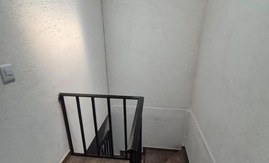 🏭 Bodega Comercial en Renta  con oficinas en  San Mateo Atenco 🏭 Sobre Av. de las Torres a unos pasos de la estación del Tren