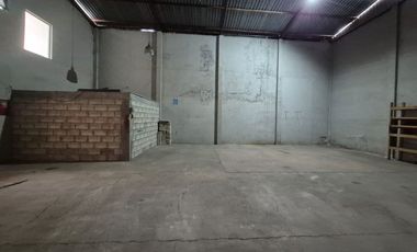 🏭 Bodega Comercial en Renta  con oficinas en  San Mateo Atenco 🏭 Sobre Av. de las Torres a unos pasos de la estación del Tren