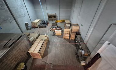 🏭 Bodega Comercial en Renta  con oficinas en  San Mateo Atenco 🏭 Sobre Av. de las Torres a unos pasos de la estación del Tren