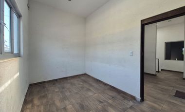 🏭 Bodega Comercial en Renta  con oficinas en  San Mateo Atenco 🏭 Sobre Av. de las Torres a unos pasos de la estación del Tren