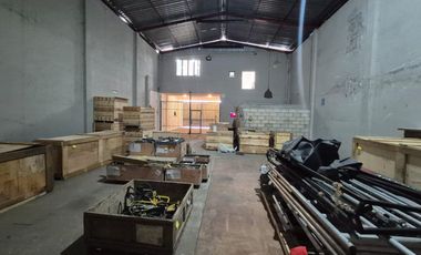 🏭 Bodega Comercial en Renta  con oficinas en  San Mateo Atenco 🏭 Sobre Av. de las Torres a unos pasos de la estación del Tren