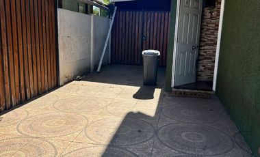 Se Arrienda casa de 2 pisos cajón (3D+1B)