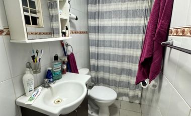 Se Arrienda casa de 2 pisos cajón (3D+1B)
