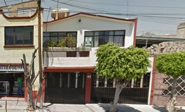 Casa En Venta En Fiscales 44, Amp El Sifón, 09400 Ciudad De México