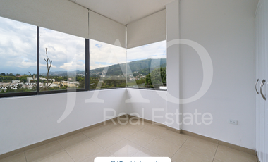 Departamento en Arriendo en La Primavera - Cumbayá de 3habitaciones