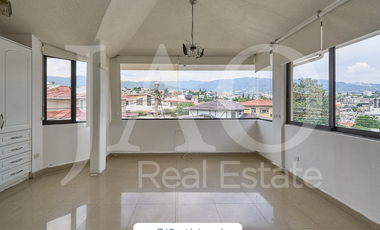 Departamento en Arriendo en La Primavera - Cumbayá de 3habitaciones