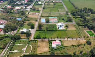 Lote en el condominio santa fiora en la vereda de Apiay