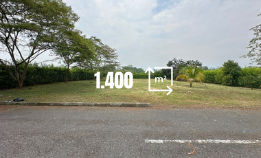 Lote en el condominio santa fiora en la vereda de Apiay