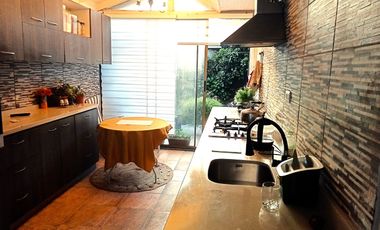 CASA ESQUINA, AMPLIADA DE 2 PISOS,LOS FRESNOS,COLLAO