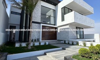 CASA EN VENTA ZONA CANTERAS $12,500,000.