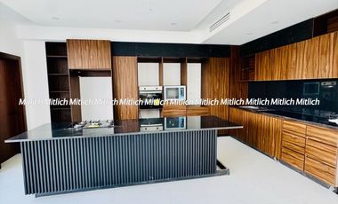 CASA EN VENTA ZONA CANTERAS $12,500,000.
