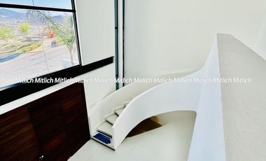 CASA EN VENTA ZONA CANTERAS $12,500,000.