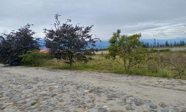 VENDO, TERRENO DE (901,80 m2), Malchingui