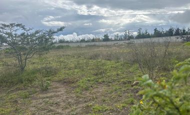 VENDO, TERRENO DE (901,80 m2), Malchingui