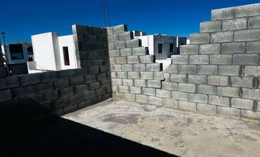 CASA EN VENTA EN OBRA GRIS CON TERRENO EXCEDENTE EN VILLAS DEL RENACIMIENTO TORREON COAHUILA