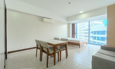 Three Central | Studio Condo Unit For Rent - #0519