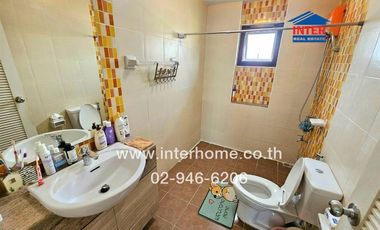 2-storey detached house, 82.3 sq.w., Fa Piyarom Village, Lake Grand Phase 13, near Ban Fa Le Marche Market, Soi Lam Luk Ka 115, Lam Luk Ka Road (Khlon