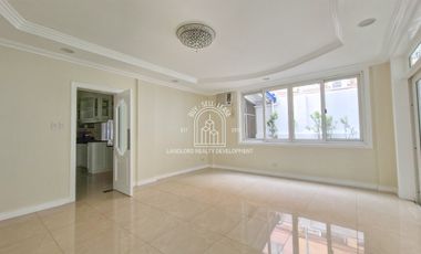 A HOUSE THAT IS MOVE IN READY!! FOR SALE IN PALLADIUM, MANDALUYONG CITY