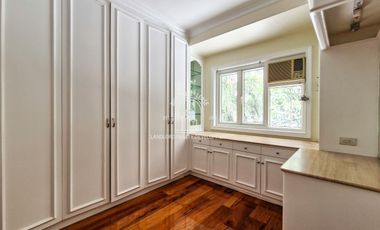 A HOUSE THAT IS MOVE IN READY!! FOR SALE IN PALLADIUM, MANDALUYONG CITY