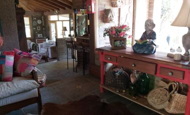 HERMOSA PARCELA CON CASA EN CONDOMINIO LA AURORA