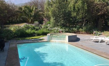 HERMOSA PARCELA CON CASA EN CONDOMINIO LA AURORA