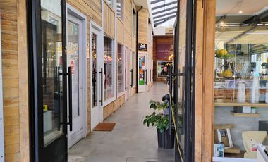 Se Arrienda moderno y céntrico Local Comercial