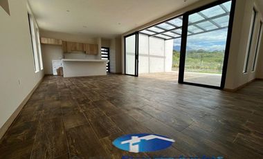 VENTA DE  PROPIEDAD EN  YUNGUILLA CON 1000m de terreno