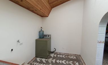 SE ARRIENDA HERMOSA CASA EN EL BARRIO EL CAIRO - CHIA