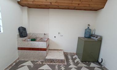 SE ARRIENDA HERMOSA CASA EN EL BARRIO EL CAIRO - CHIA