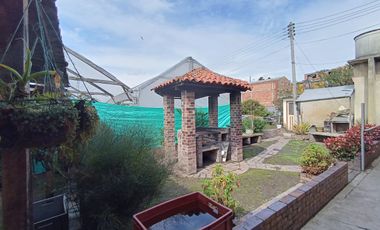 SE ARRIENDA HERMOSA CASA EN EL BARRIO EL CAIRO - CHIA