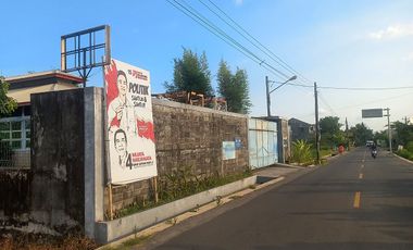 Kantor dan Gudang Luas di Tamanmartani Kalasan