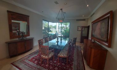 Samborondon, Venta de linda casa 5 dormitorios con Piscina