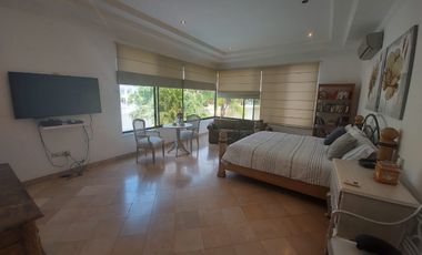 Samborondon, Venta de linda casa 5 dormitorios con Piscina