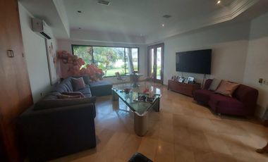 Samborondon, Venta de linda casa 5 dormitorios con Piscina