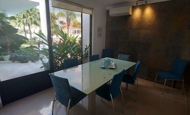 Samborondon, Venta de linda casa 5 dormitorios con Piscina