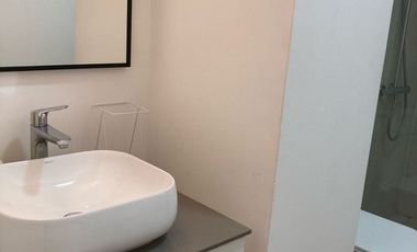 Arriendo Suite amoblada con Balcon