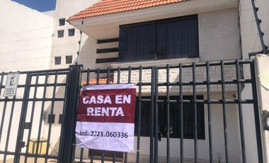 Bonita casa en renta cerca de la recta a Cholula, retorno Villas el Campanario