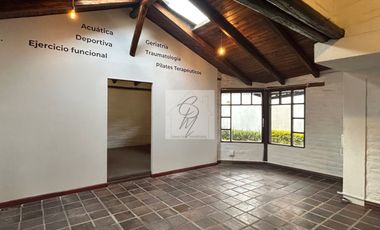 CASA EN RENTA, ROJAS, CUMBAYÁ, 4 DORMITORIOS, INDEPENDIENTE