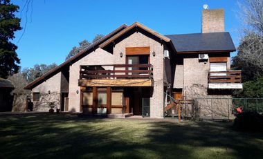 Venta Casa 9 Amb. en Club Campos de Golf Las Praderas de Lujan