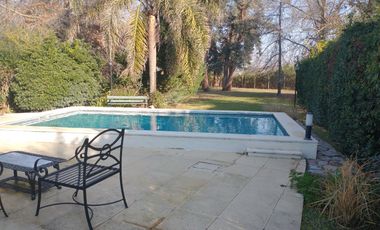 Oportunidad, Casa de 228 m² en Las Praderas de Lujan