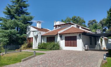 Oportunidad, Casa de 228 m² en Las Praderas de Lujan