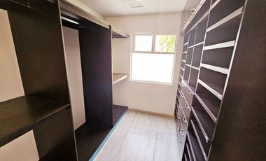 Casa comercial (oficina) EN VENTA en Jardines del Moral, León, Guanajuato