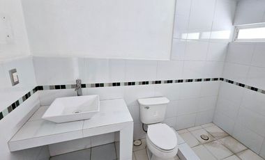 Casa comercial (oficina) EN VENTA en Jardines del Moral, León, Guanajuato