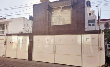 Casa comercial (oficina) EN VENTA en Jardines del Moral, León, Guanajuato